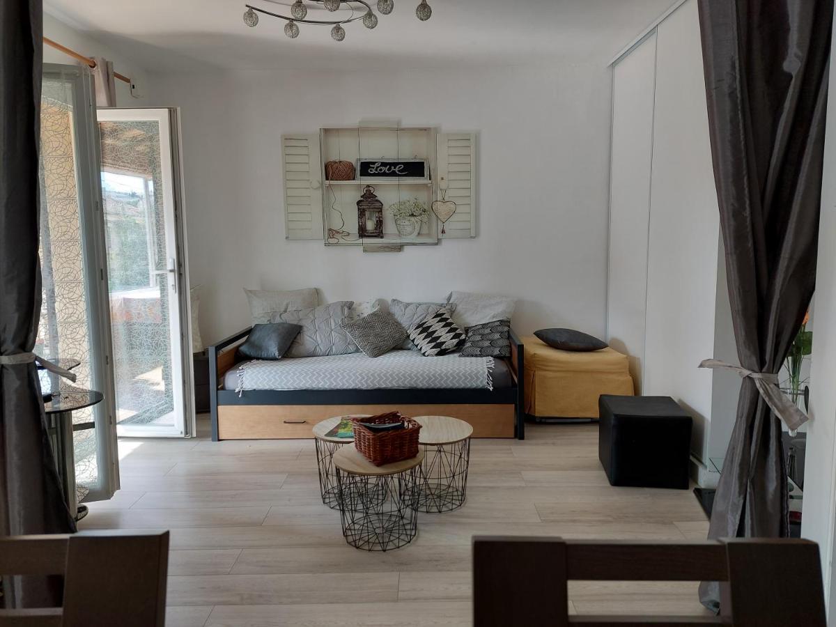 Home Tranquille Dans La Cite Du Mimosa - 2 Etoiles - Axelle Loc'Appart Mandelieu 外观 照片